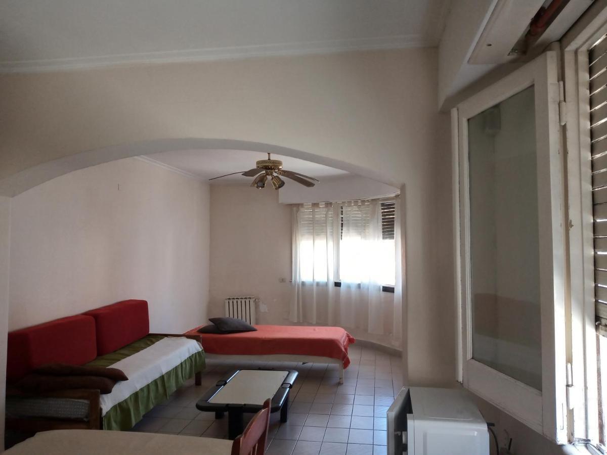 Departamento Al Frente- Con Living Apartment *
